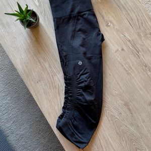 Lululemon Ebb to Street Crop